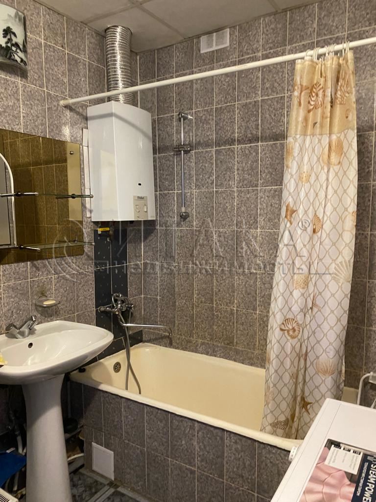 Продажа 2-комн квартиры на вторичном рынке Мончегорская,  д. 11