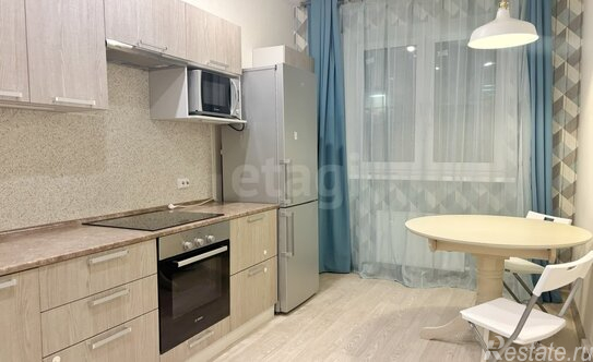 Продажа 4-комн квартиры на вторичном рынке Выборг, Приморская улица,  д. 4