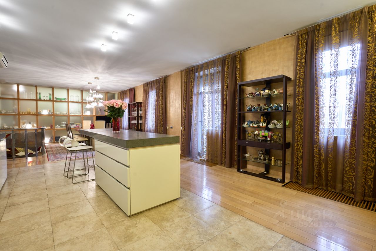 Продажа 6-комн квартиры на вторичном рынке Большой Харитоньевский переулок, 16-18