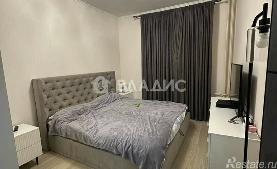 Продажа 2-комн квартиры на вторичном рынке Красногорск, Просторная улица,  д. 14