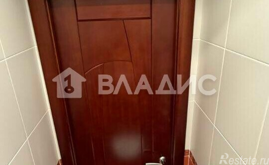 Продажа 3-комн квартиры на вторичном рынке Верхние Поля ул