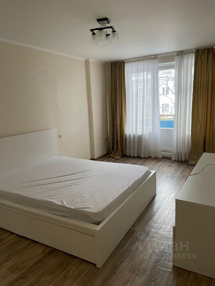 Продажа 2-комн квартиры на вторичном рынке Одинцово, улица Маршала Жукова, 37