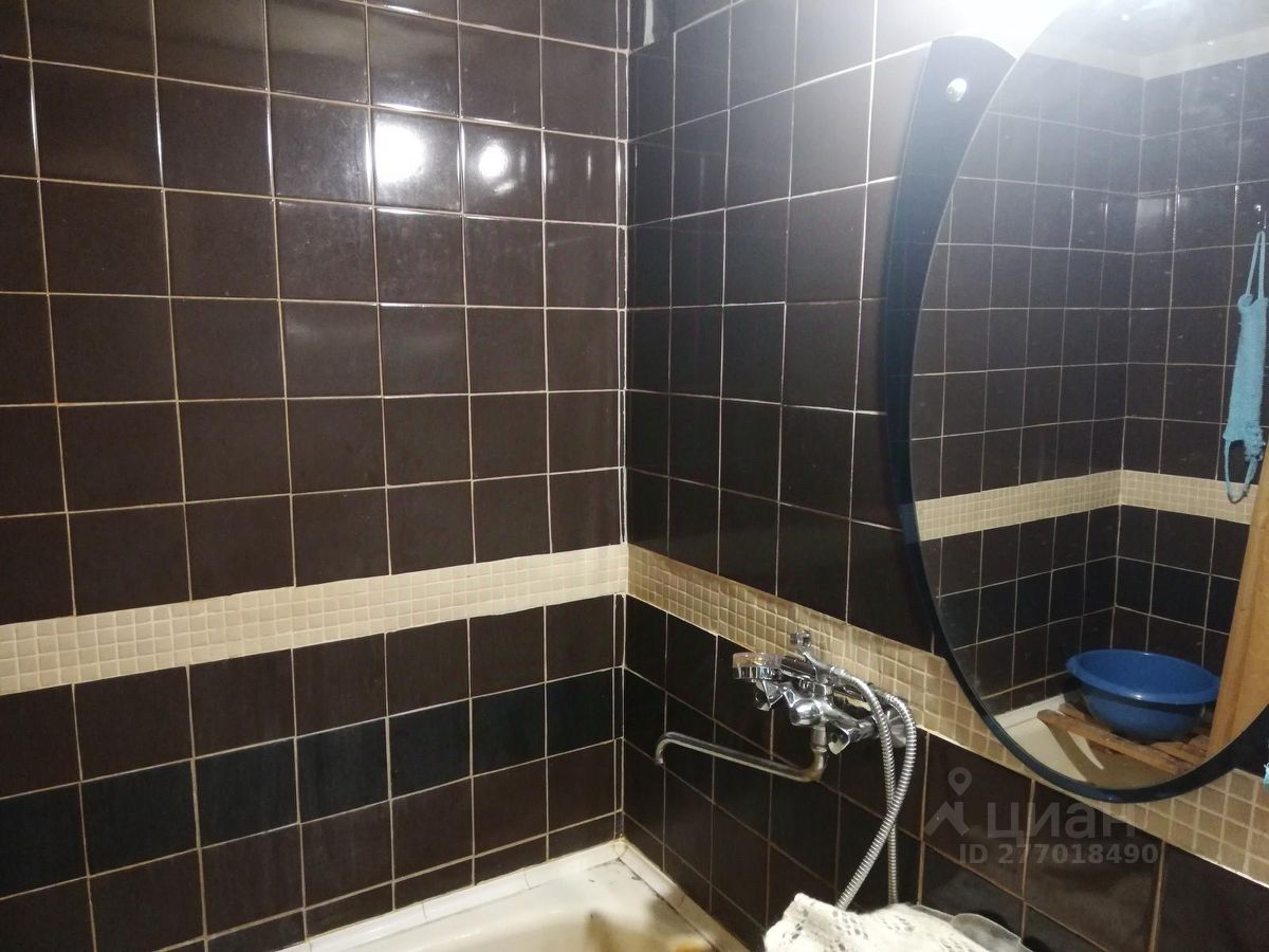 Продажа 2-комн квартиры на вторичном рынке пос. Романовка, 7