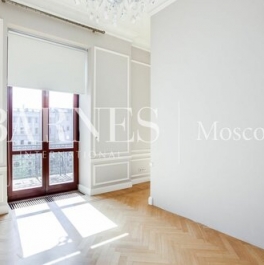 Аренда 4-комн квартиры на вторичном рынке Тверской бульвар,  д. 9