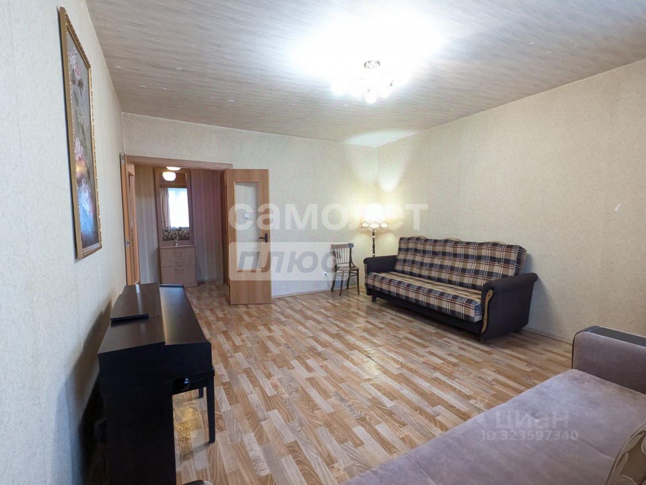 Продажа 1-комн квартиры на вторичном рынке Губернский мкр, улица Земская,  д. 14