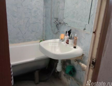 Продажа 2-комн квартиры на вторичном рынке ул Героев Панфиловцев,  д. 7,  к. 6