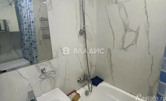 Продажа 1-комн квартиры на вторичном рынке Яхтенная ул,  д. 31