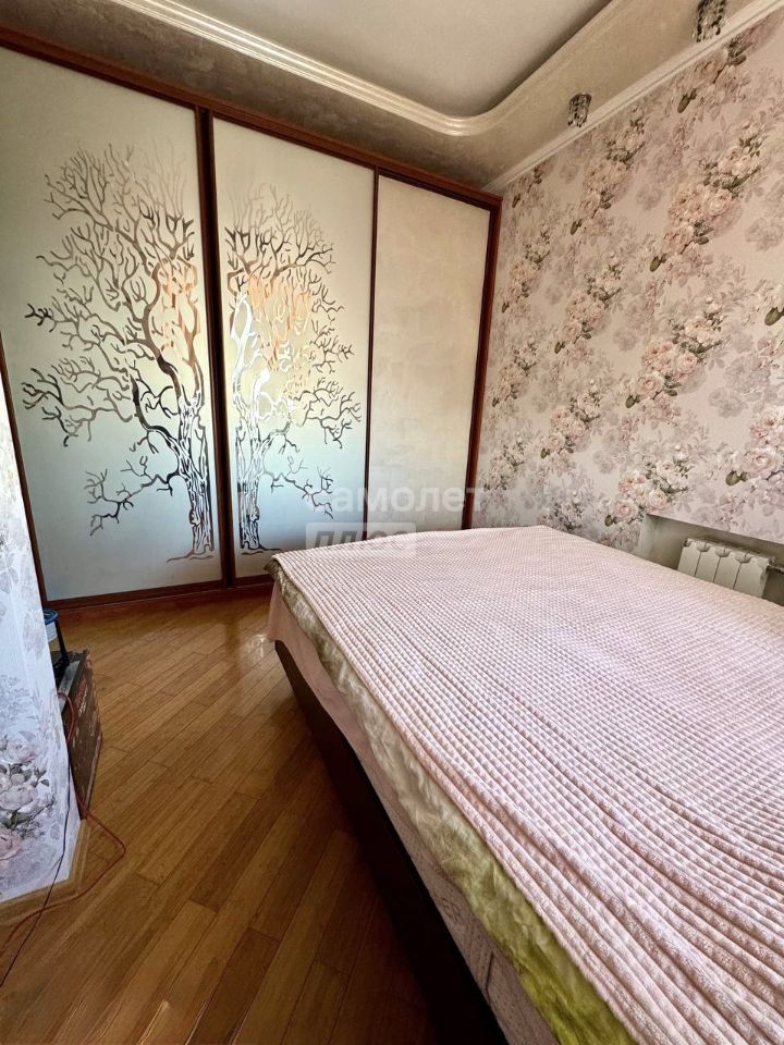 Продажа 4-комн квартиры на вторичном рынке Родионовская улица, 2