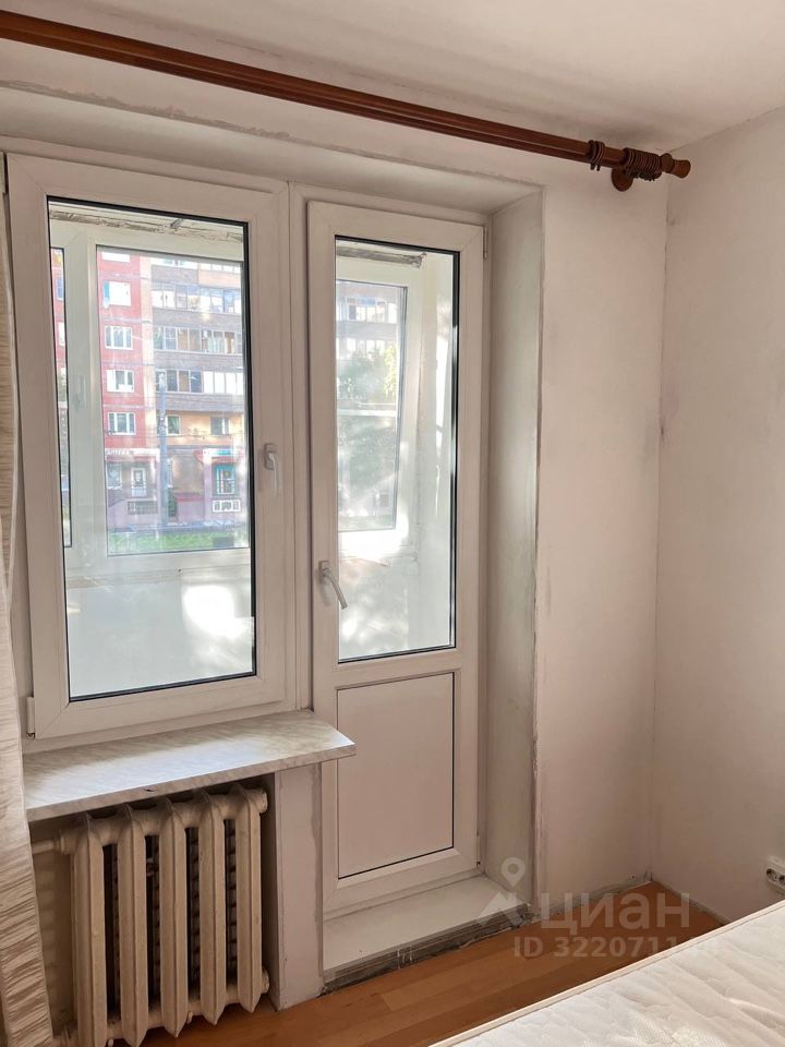 Продажа 3-комн квартиры на вторичном рынке проспект Луначарского, 56К1