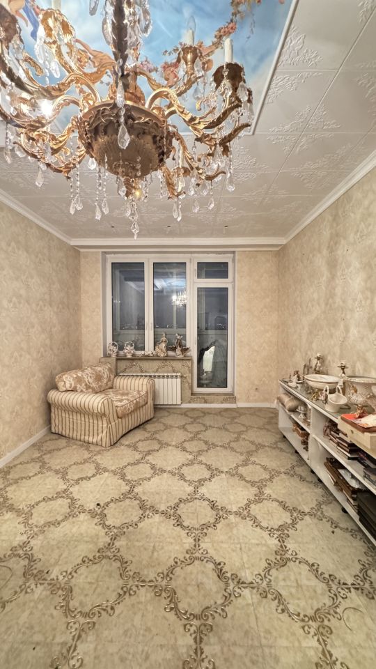 Продажа 5-комн квартиры на вторичном рынке Русаковская улица, 31