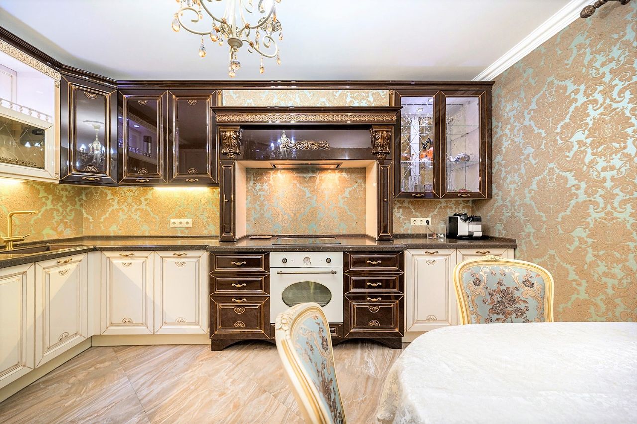 Продажа 4-комн квартиры на вторичном рынке Варшавская улица, 6к1