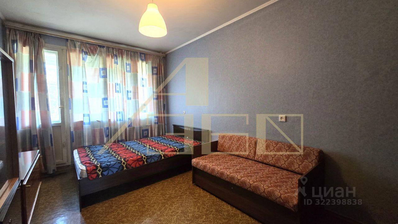 Продажа 3-комн квартиры на вторичном рынке Серебристый бульвар, 26