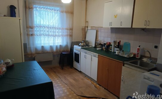 Продажа 3-комн квартиры на вторичном рынке Нахабино, ул Красноармейская,  д. 4