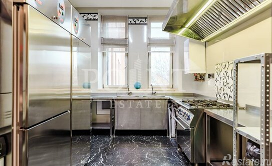 Продажа 6-комн квартиры на вторичном рынке ул Пречистенка,  д. 27