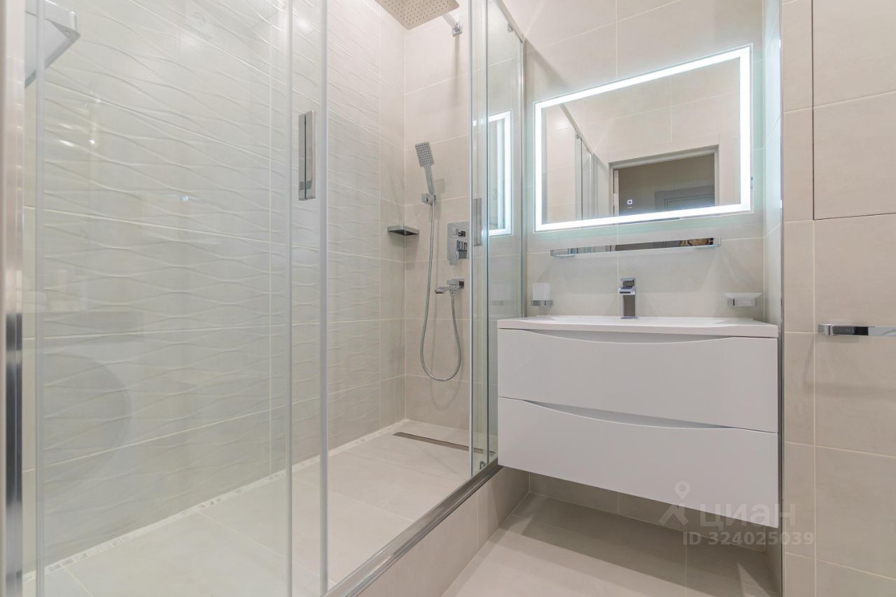 Продажа 2-комн квартиры на вторичном рынке улица Среднерогатская, 13к1