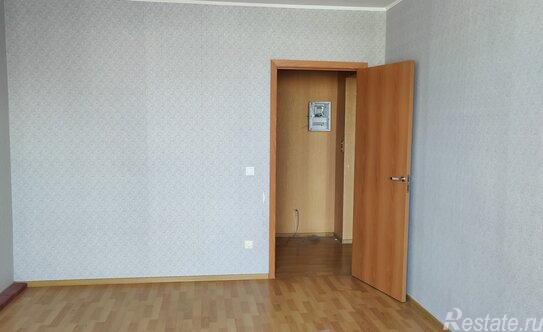 Продажа 1-комн квартиры на вторичном рынке Красное Село г, Красногородская ул,  д. 5,  к. 1