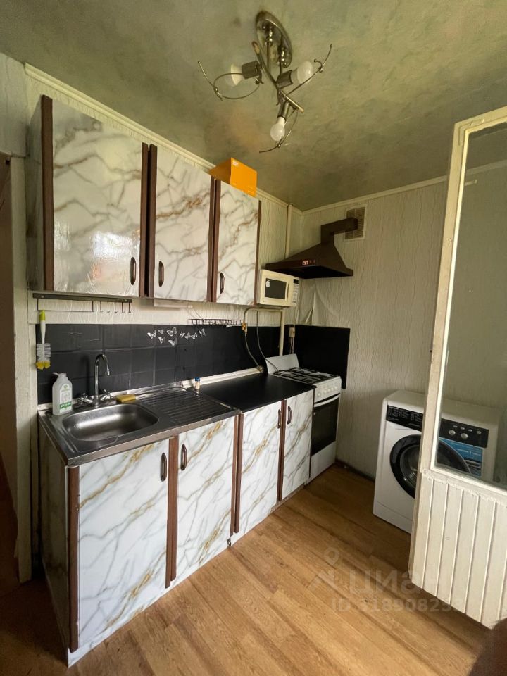 Продажа 3-комн квартиры на вторичном рынке Дедовск г., улица Красный Октябрь, 1