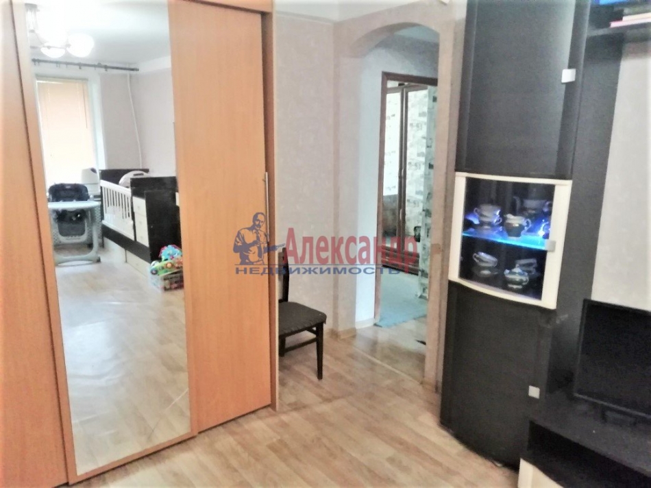 Продажа 3-комн квартиры на вторичном рынке Красных Зорь бул. ,  д. 12