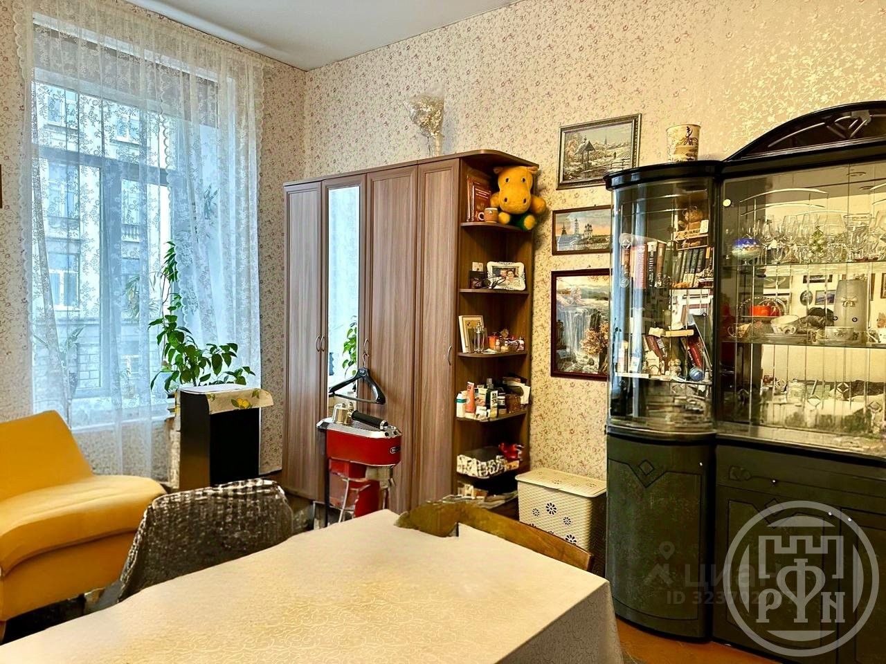 Продажа 5-комн квартиры на вторичном рынке Звенигородская улица, 12/17