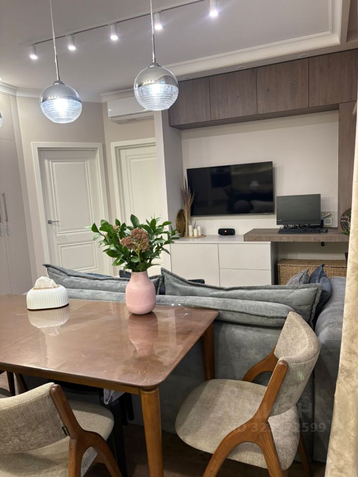 Продажа 3-комн квартиры на вторичном рынке Беломорская улица, 23