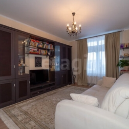 Продажа 2-комн квартиры на вторичном рынке улица Адмирала Черокова,  д. 18 к3