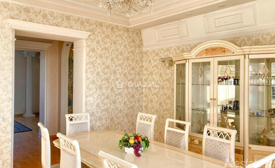 Продажа 4-комн квартиры на вторичном рынке Просвещения пр-кт,  д. 14,  к. 4