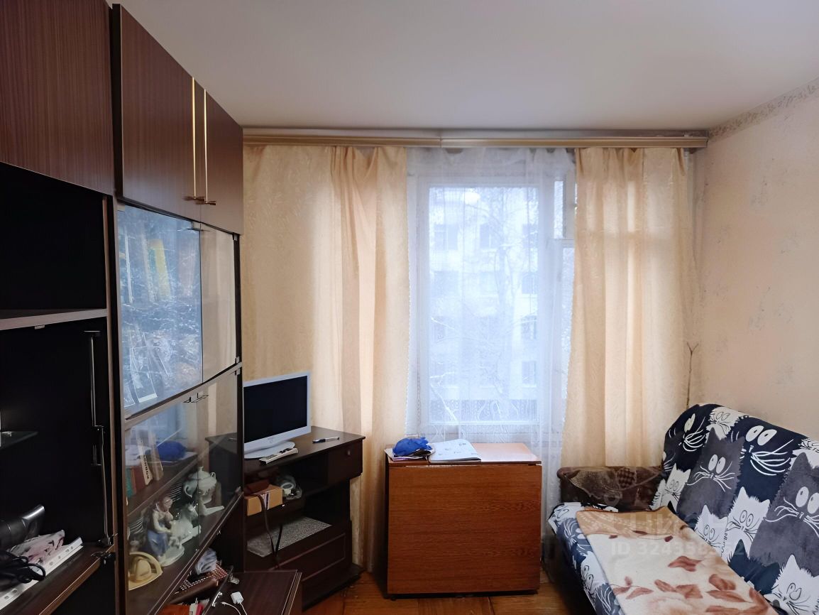 Продажа 3-комн квартиры на вторичном рынке улица Лени Голикова, 13