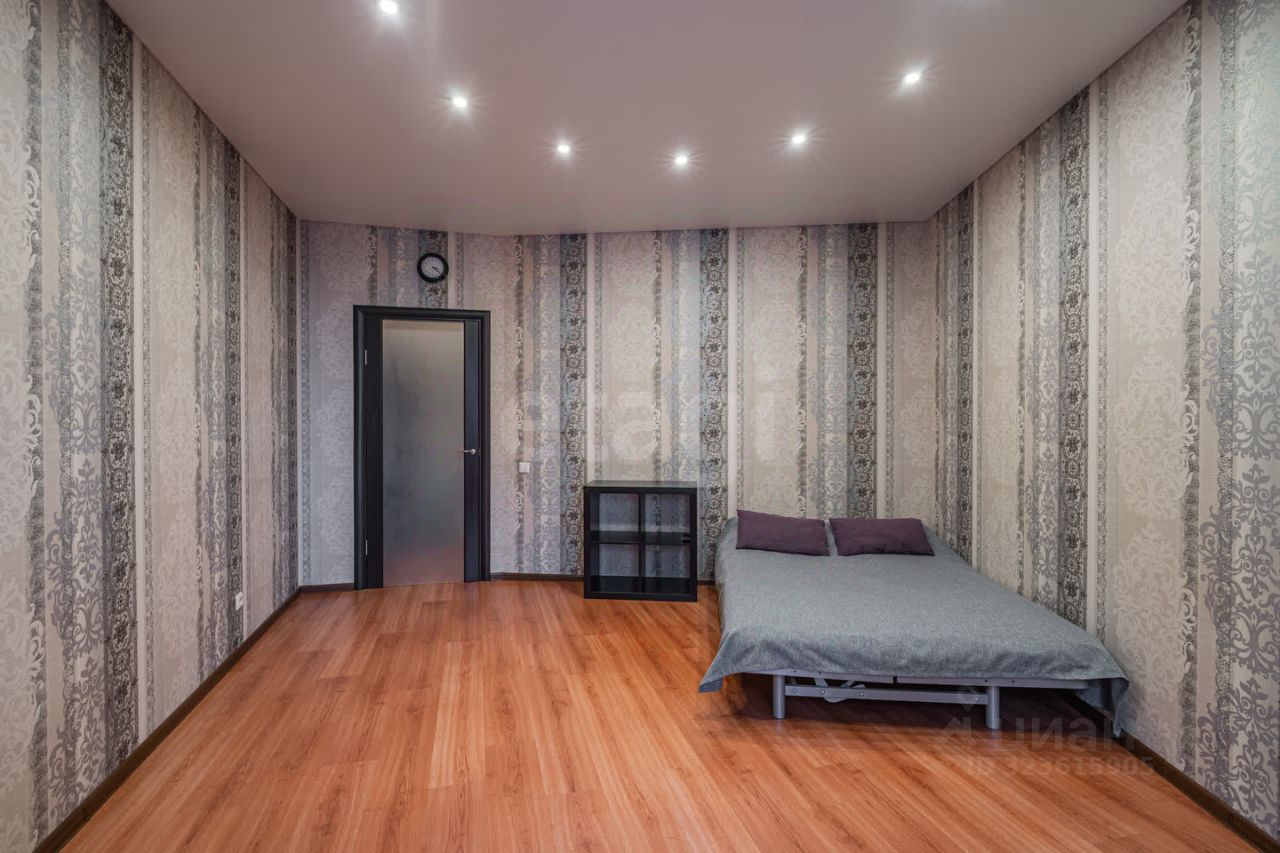 Продажа 2-комн квартиры на вторичном рынке проспект Просвещения, 99