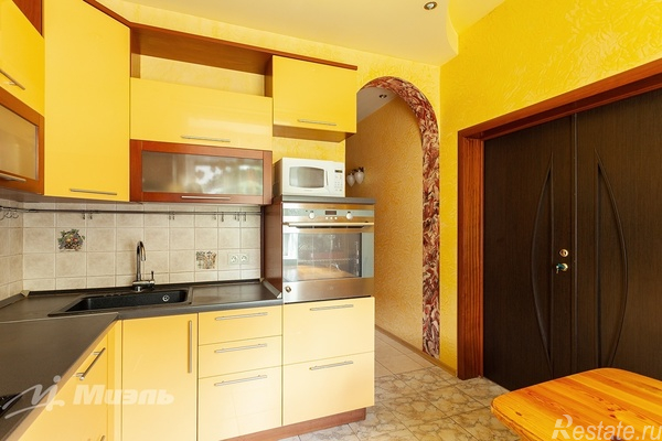 Продажа 3-комн квартиры на вторичном рынке Генерала Рычагова ул,  д. 21