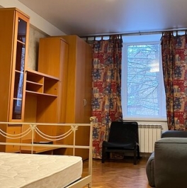Продажа 1-комн квартиры на вторичном рынке улица Дружбы,  д. 2/19