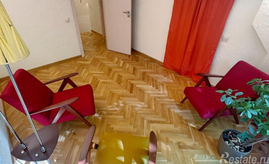 Продажа 2-комн квартиры на вторичном рынке Домодедовская улица,  д. 4