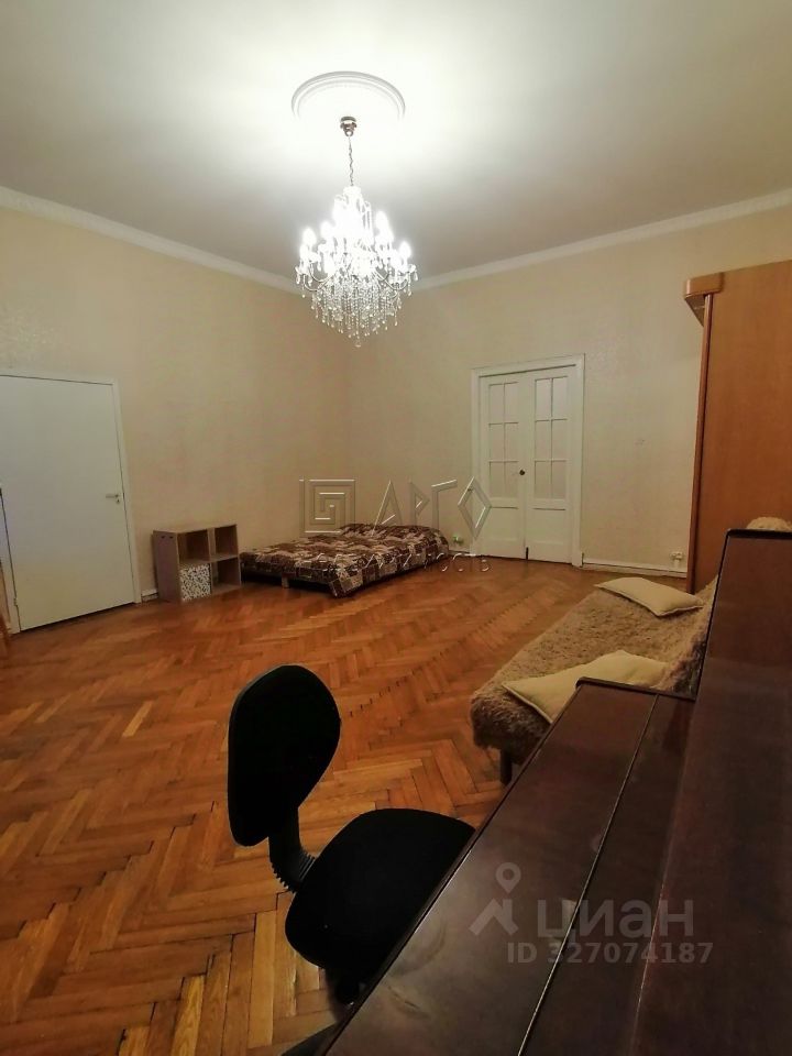 Продажа 2-комн квартиры на вторичном рынке Захарьевская улица, 13