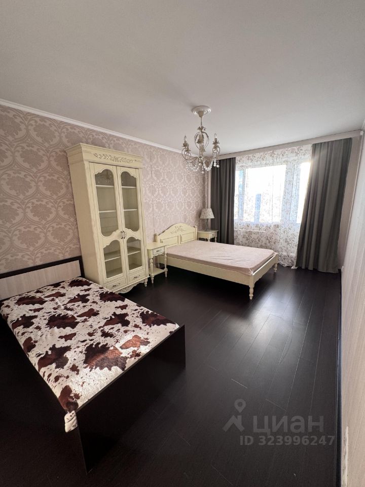 Продажа 3-комн квартиры на вторичном рынке Варшавское шоссе, 122