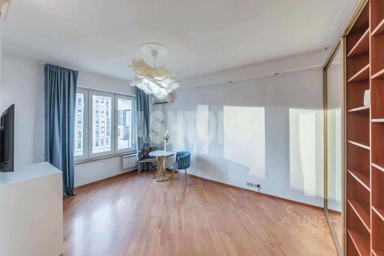 Продажа 1-комн квартиры на вторичном рынке Беговая улица, 34