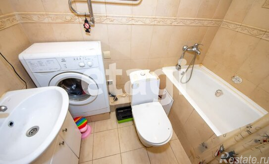 Продажа 1-комн квартиры на вторичном рынке улица Шотмана,  д. 4