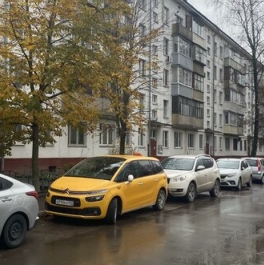 Продажа 2-комн квартиры на вторичном рынке 5-й микрорайон, Советская улица,  д. 3