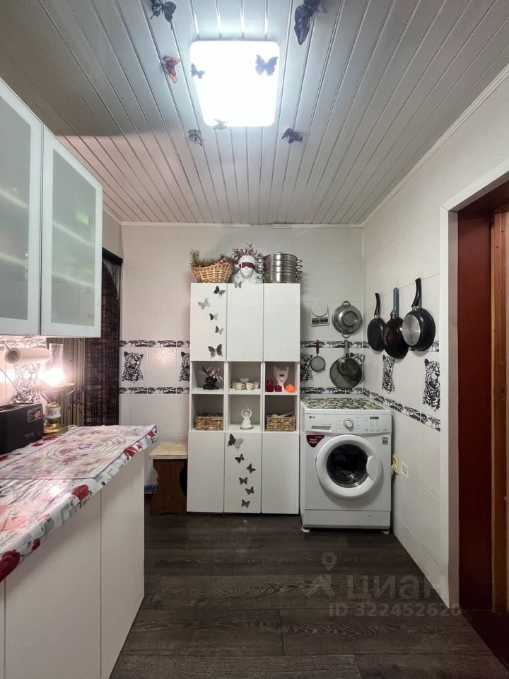 Продажа дома Луга, Парковая улица, 16