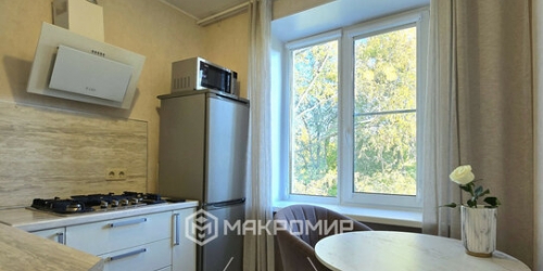 2-комн квартира улица Орджоникидзе,  д. 13