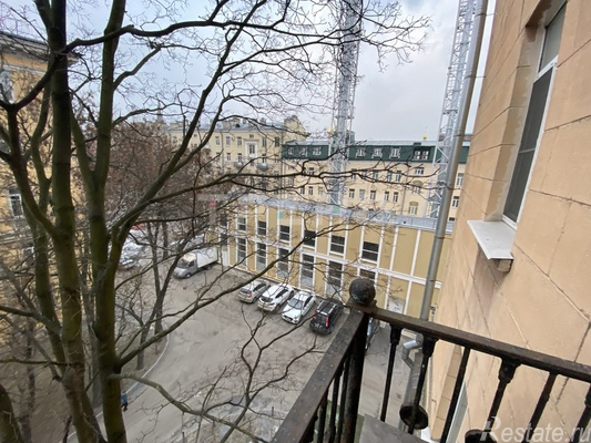 Продажа 3-комн квартиры на вторичном рынке Книпович ул,  д. 1