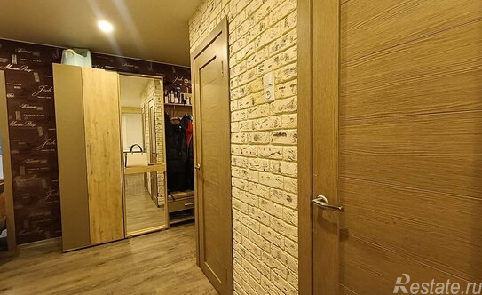 Продажа 4-комн квартиры на вторичном рынке Заневский пр-кт,  д. 7/7