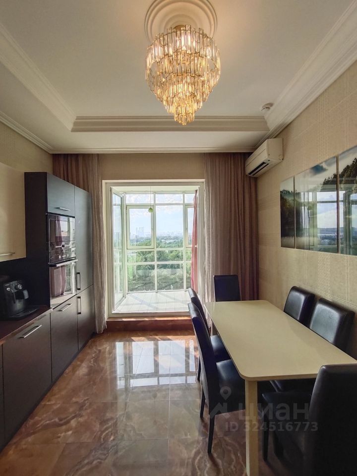 Продажа 3-комн квартиры на вторичном рынке Сосновая аллея,  д. 1