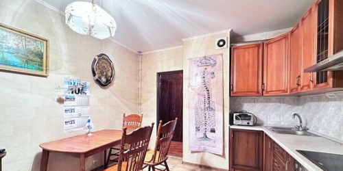 4-комн квартира ул Малыгина,  д. 22,  к. 1