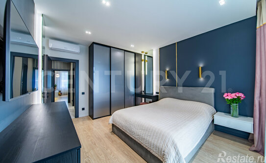 Продажа 3-комн квартиры на вторичном рынке Героев пр-кт,  д. 34,  к. 1