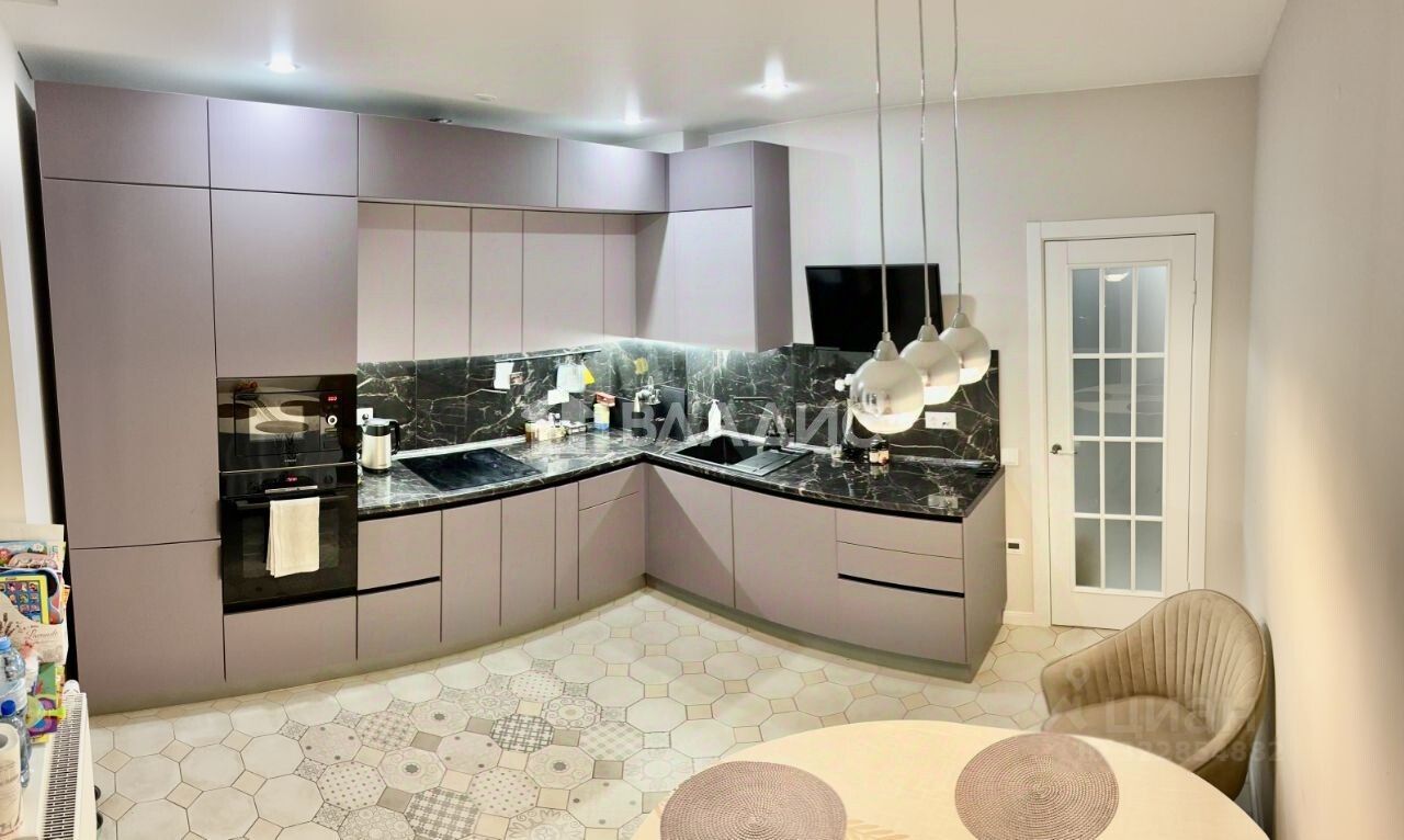 Продажа 2-комн квартиры на вторичном рынке Студенческая улица, 14к2