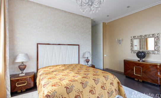 Продажа 3-комн квартиры на вторичном рынке ул Смольного,  д. 2,  к. 3