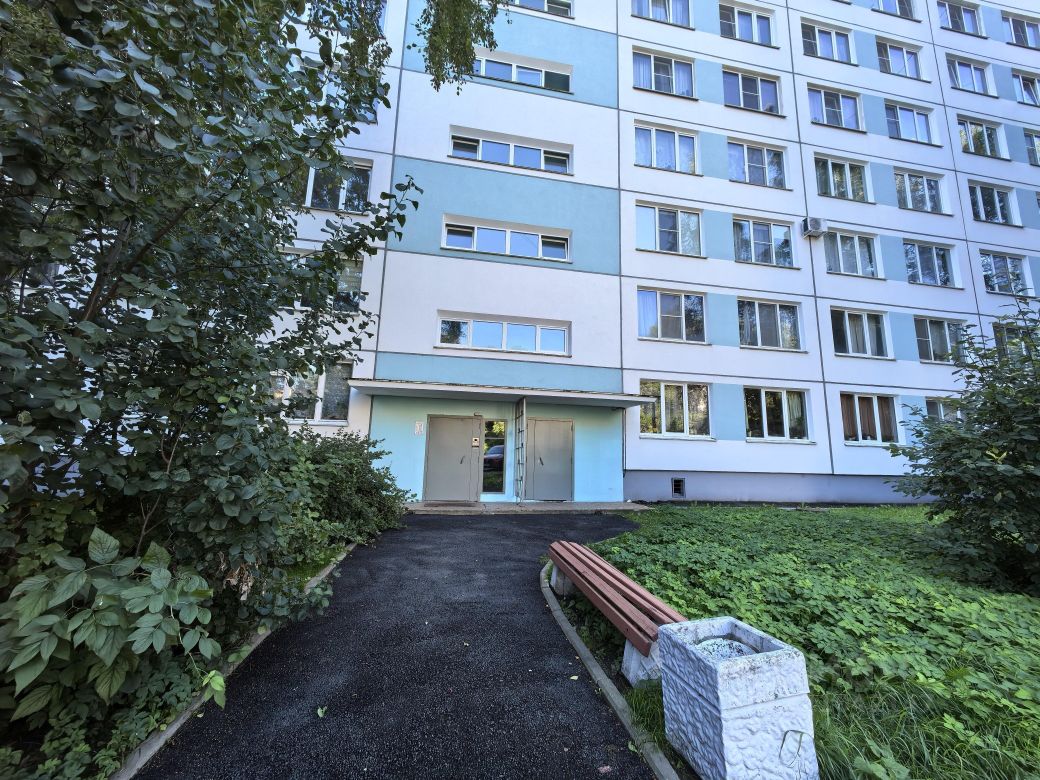 Продажа 3-комн квартиры на вторичном рынке улица Подвойского, 34к1