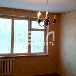 Продажа 3-комн квартиры на вторичном рынке Малое Верево, Школьная улица,  д. 4