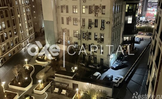 Продажа 5-комн квартиры на вторичном рынке Хлебный пер,  д. 1