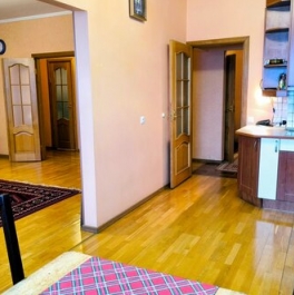 Продажа 3-комн квартиры на вторичном рынке аллея Поликарпова,  д. 2