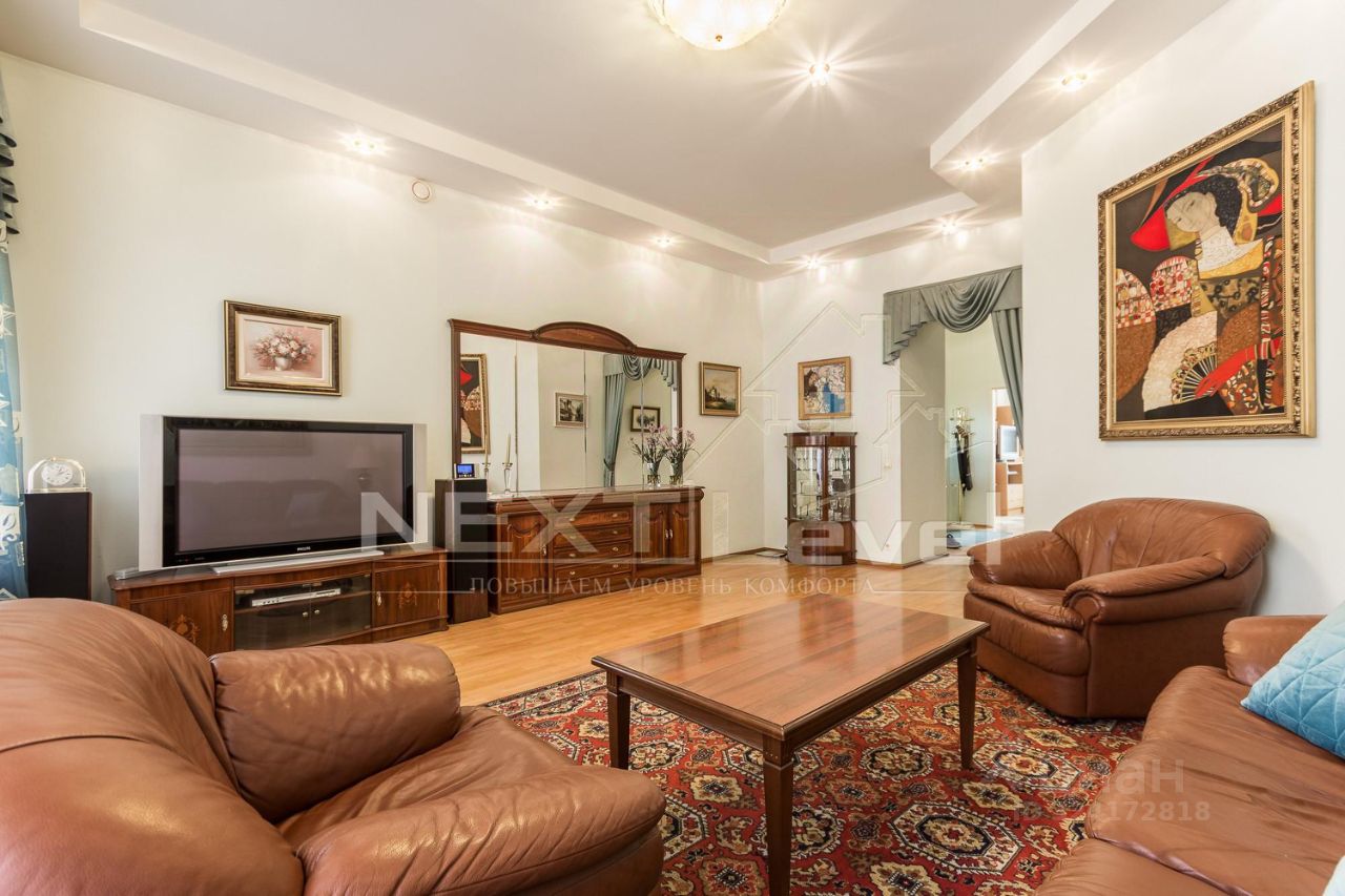 Аренда 3-комн квартиры на вторичном рынке улица Рубинштейна, 15-17